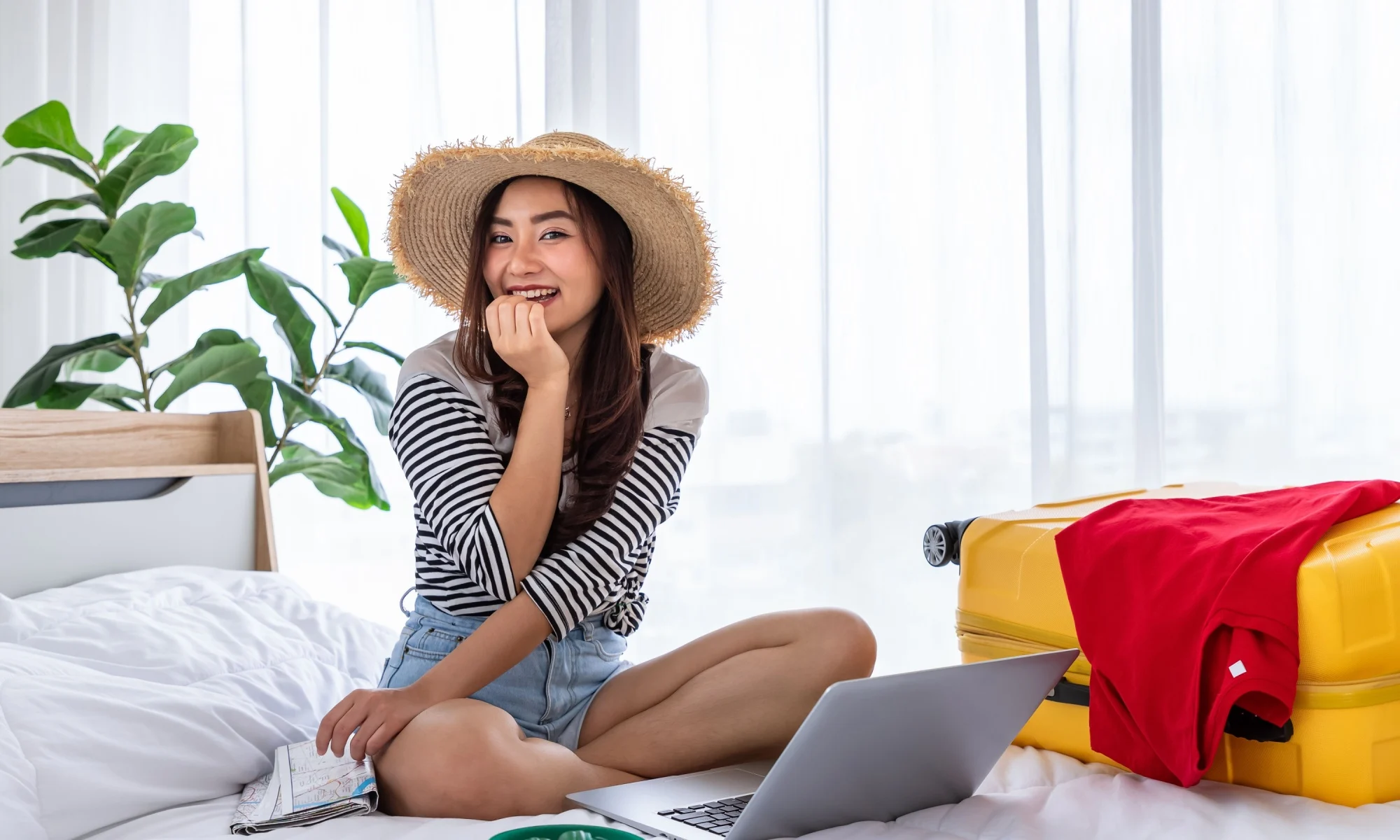 How to avoid travel scams