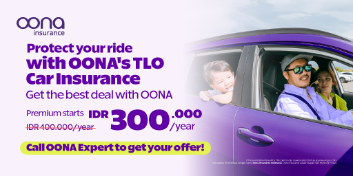 Family in a purple car promoting OONA TLO Car Insurance with discounted premium offer starting at IDR 300,000 per year.