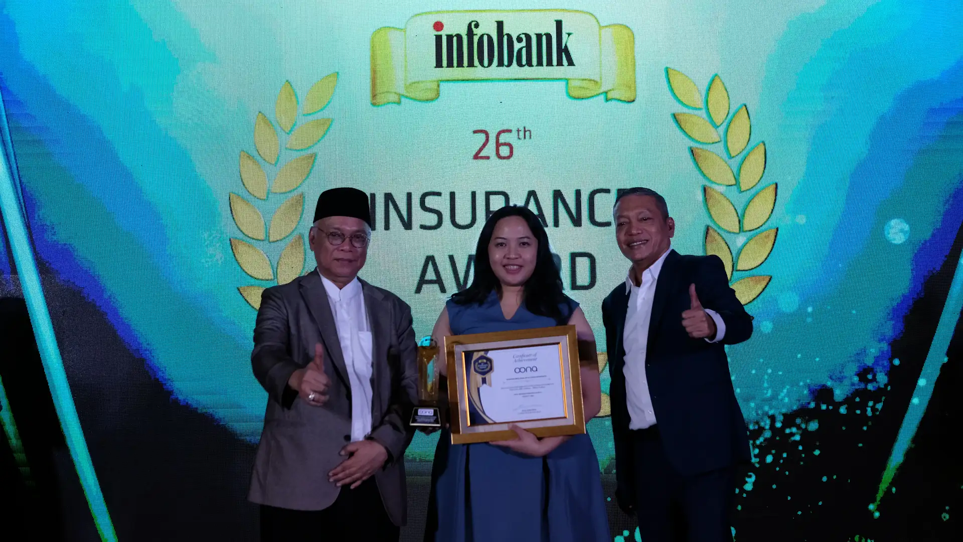 Oona Raih Penghargaan Excellence Performance dari Infobank